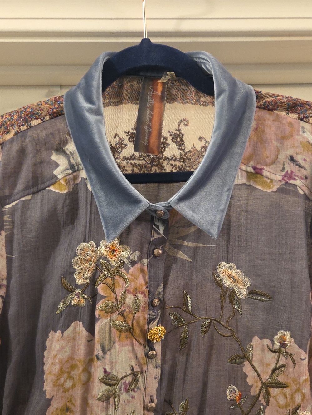 Aratta Silent Journey Floral Embroidered Tunic Blouse Velvet Collar Size L